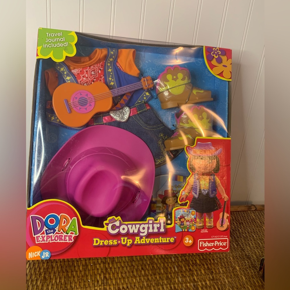 Fisher-Price Dora The Explorer Dress Up Adventure Cowgirl outfit NEW NOS